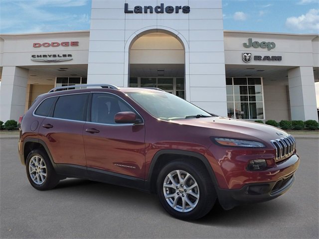 Used 2017 Jeep Cherokee Latitude image 2