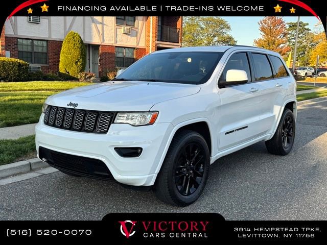 Used 2021 Jeep Grand Cherokee Laredo X image 1