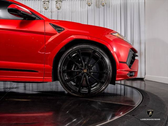 Used 2024 Lamborghini Urus S AWD/4WD image 17