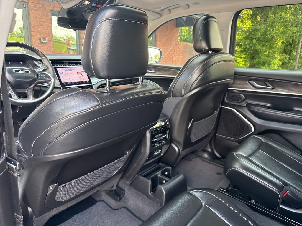 Used 2022 Jeep Grand Cherokee L Limited image 5