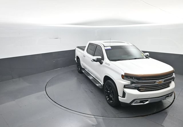 Used 2020 Chevrolet Silverado 1500 High Country w/ Technology Package AWD/4WD image 29