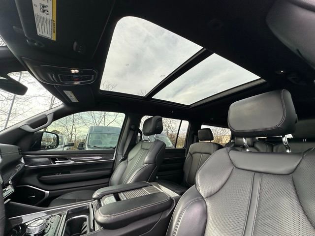 Used 2022 Jeep Wagoneer Series II w/ Premium Group I image 27