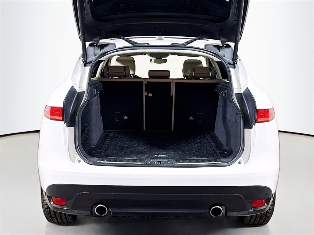 Used 2019 Jaguar F-PACE Prestige image 26