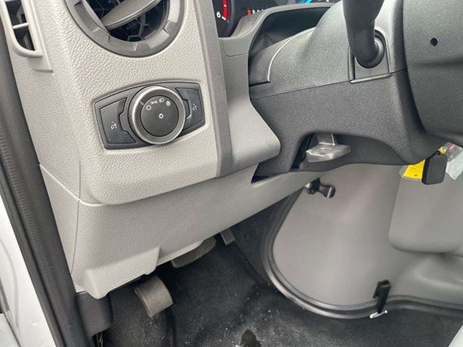 New 2024 Ford E-350 and Econoline 350 Super Duty w/ Power Windows & Locks Group RWD image 12