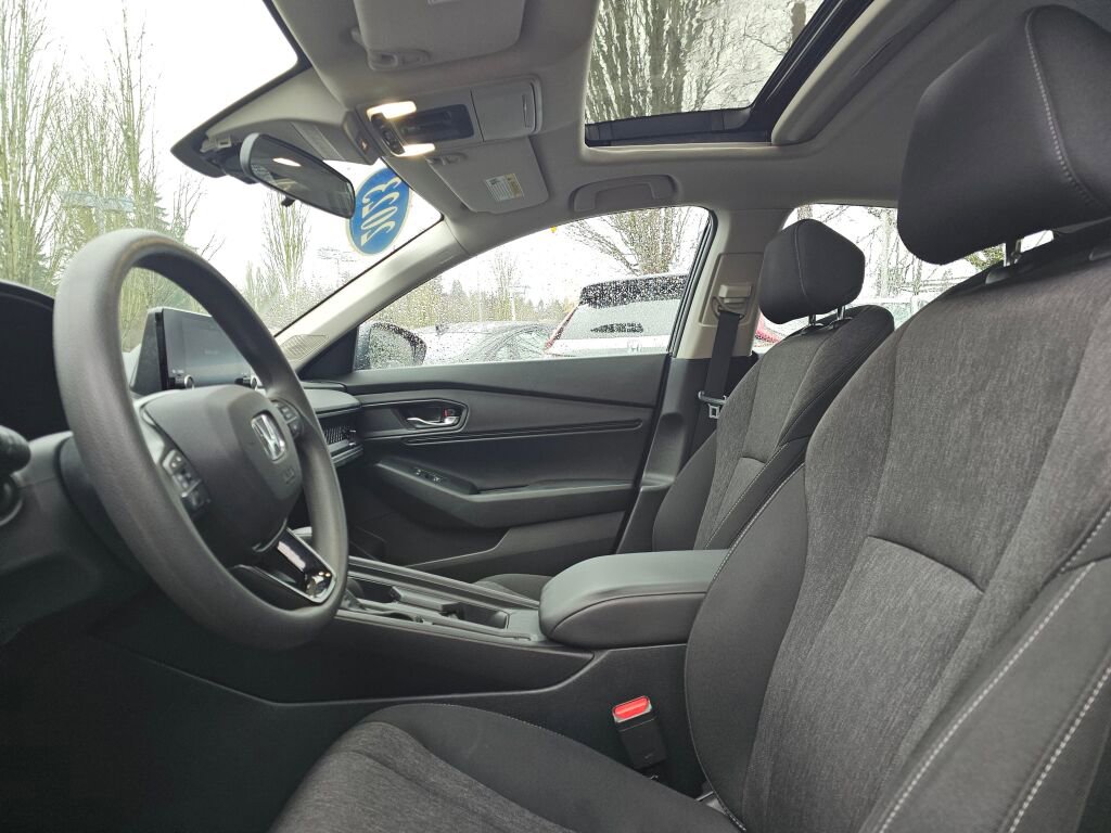 Certified 2023 Honda Accord EX image 17