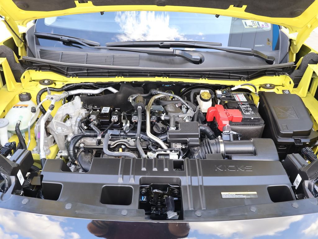 Used 2025 Nissan Kicks SR image 37