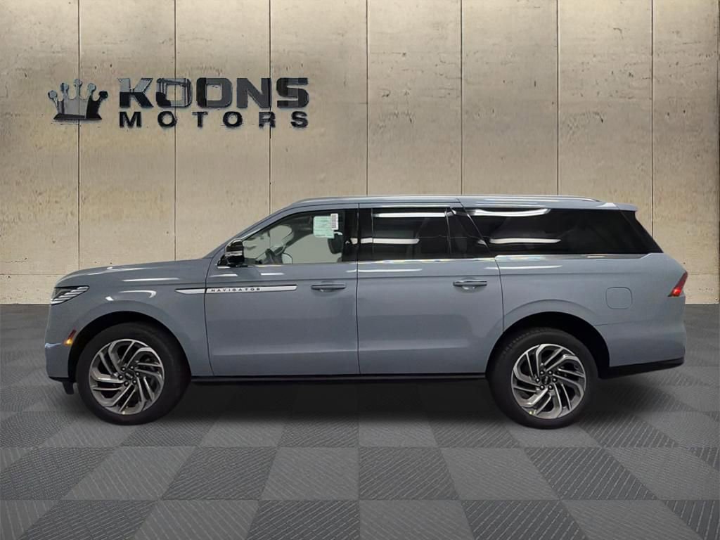 New 2026 Lincoln Navigator Reserve AWD/4WD image 4