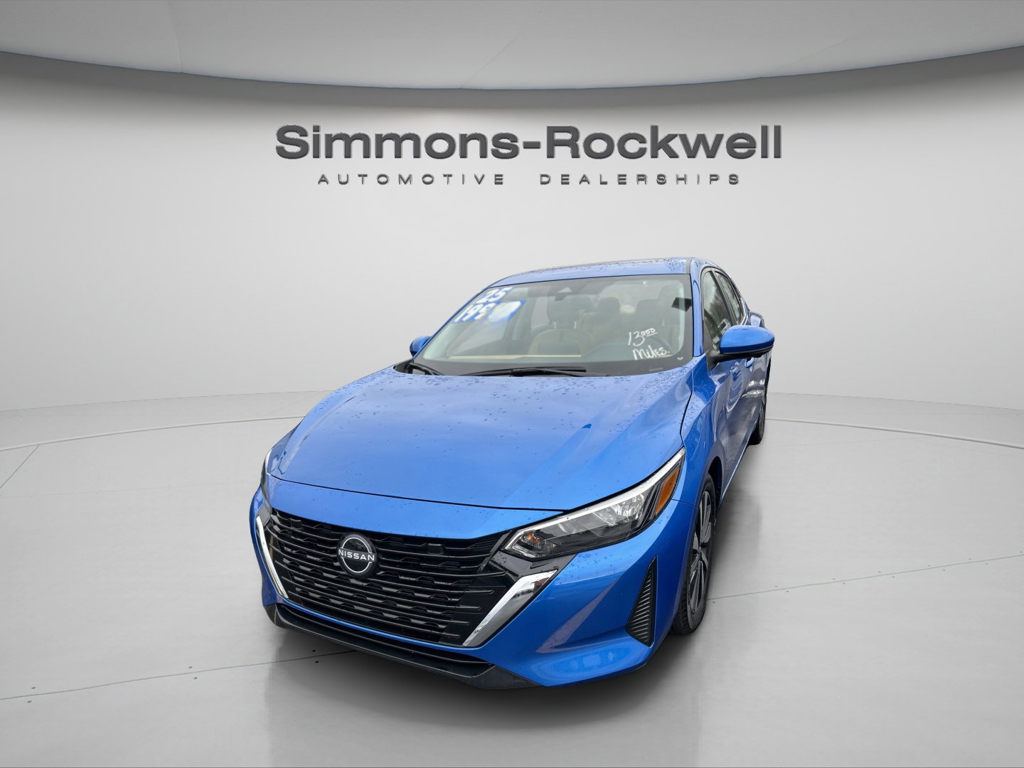 Used 2025 Nissan Sentra SV w/ SV Premium Package image 3