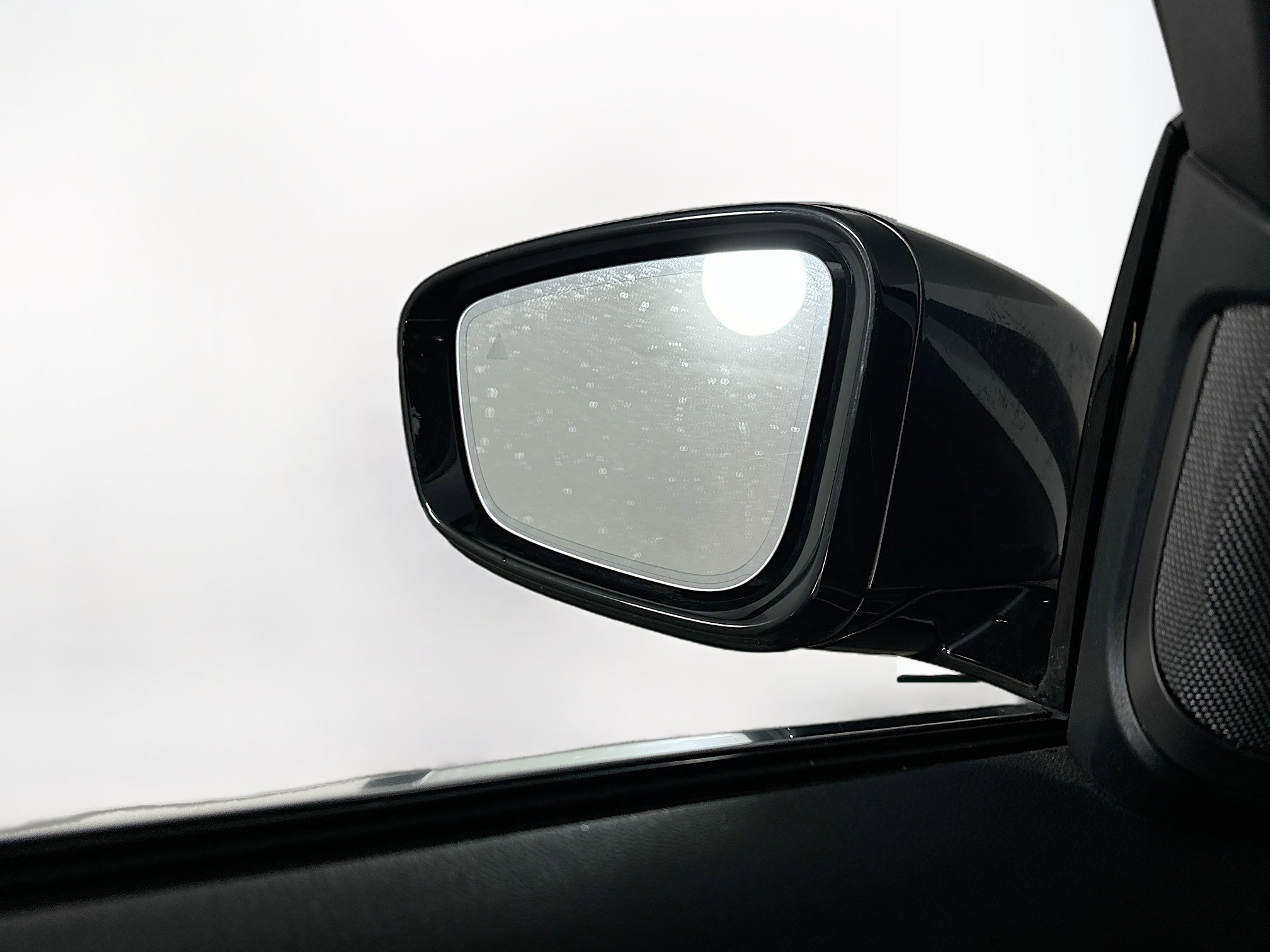 Used 2023 BMW 530i xDrive w/ Premium Package image 16