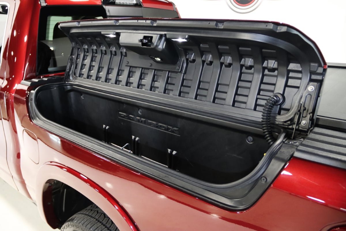 Used 2024 RAM 1500 Limited AWD/4WD image 16