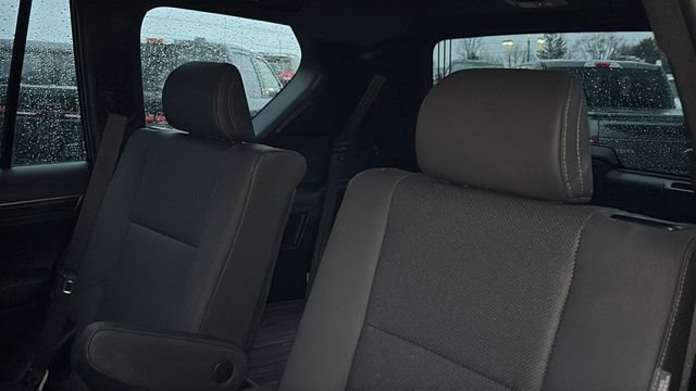 Used 2023 Lexus GX 460 Premium w/ Accessory Package image 30