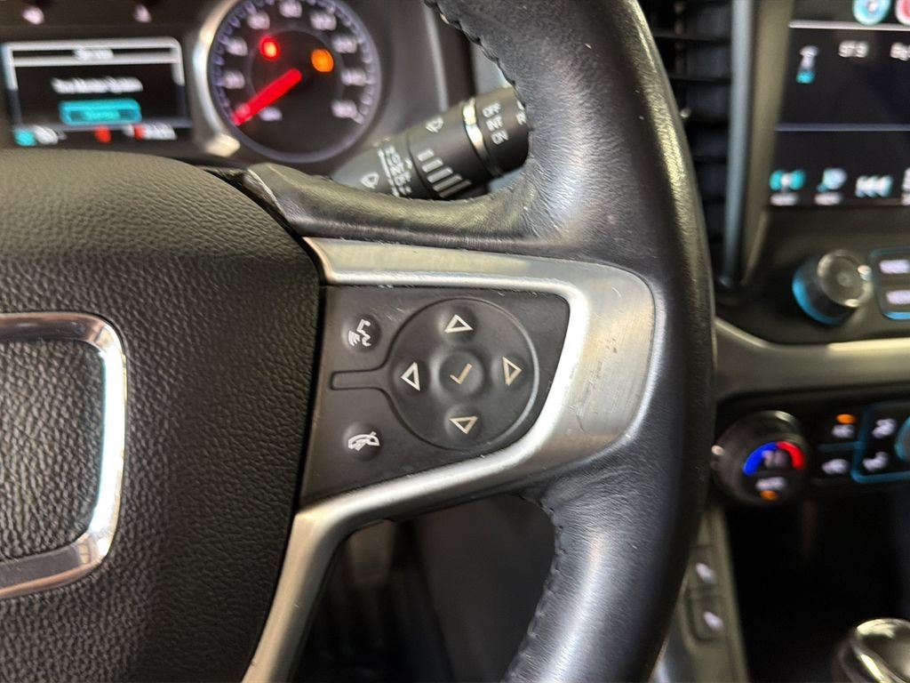 Used 2017 GMC Acadia SLT AWD/4WD image 19