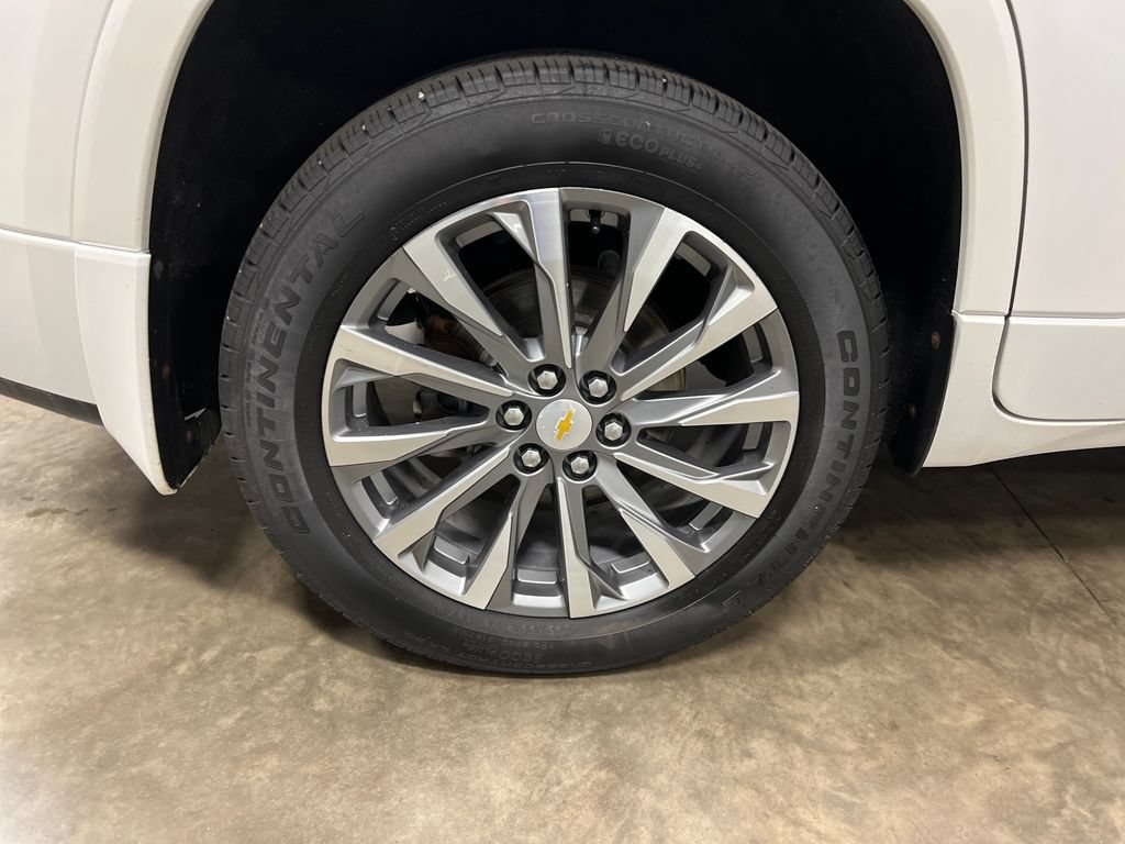 Certified 2022 Chevrolet Traverse Premier w/ LPO, Floor Liner Package AWD/4WD image 10