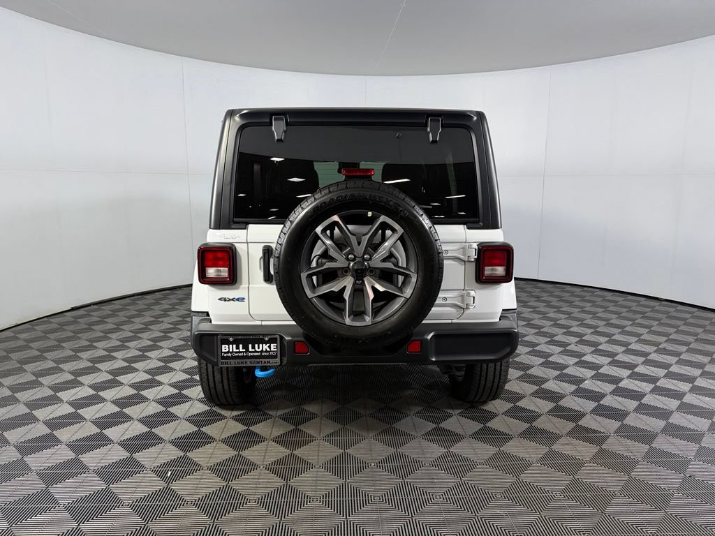 Used 2024 Jeep Wrangler Unlimited AWD/4WD image 8