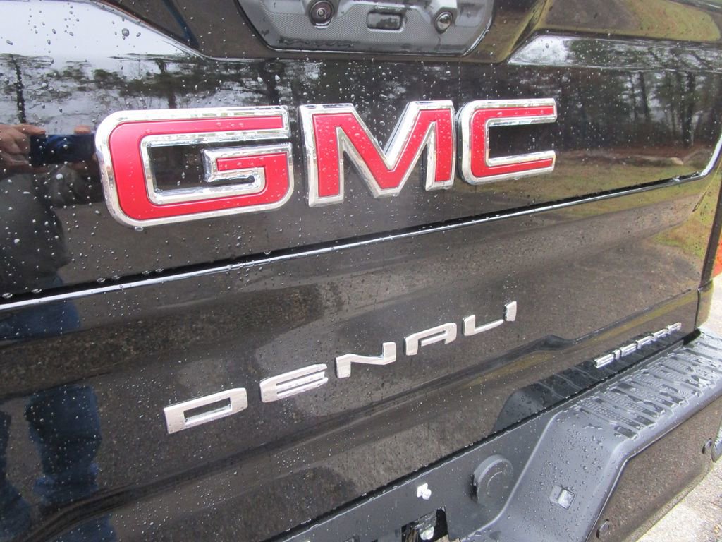 New 2026 GMC Sierra 2500 Denali w/ Denali Reserve Package AWD/4WD image 11