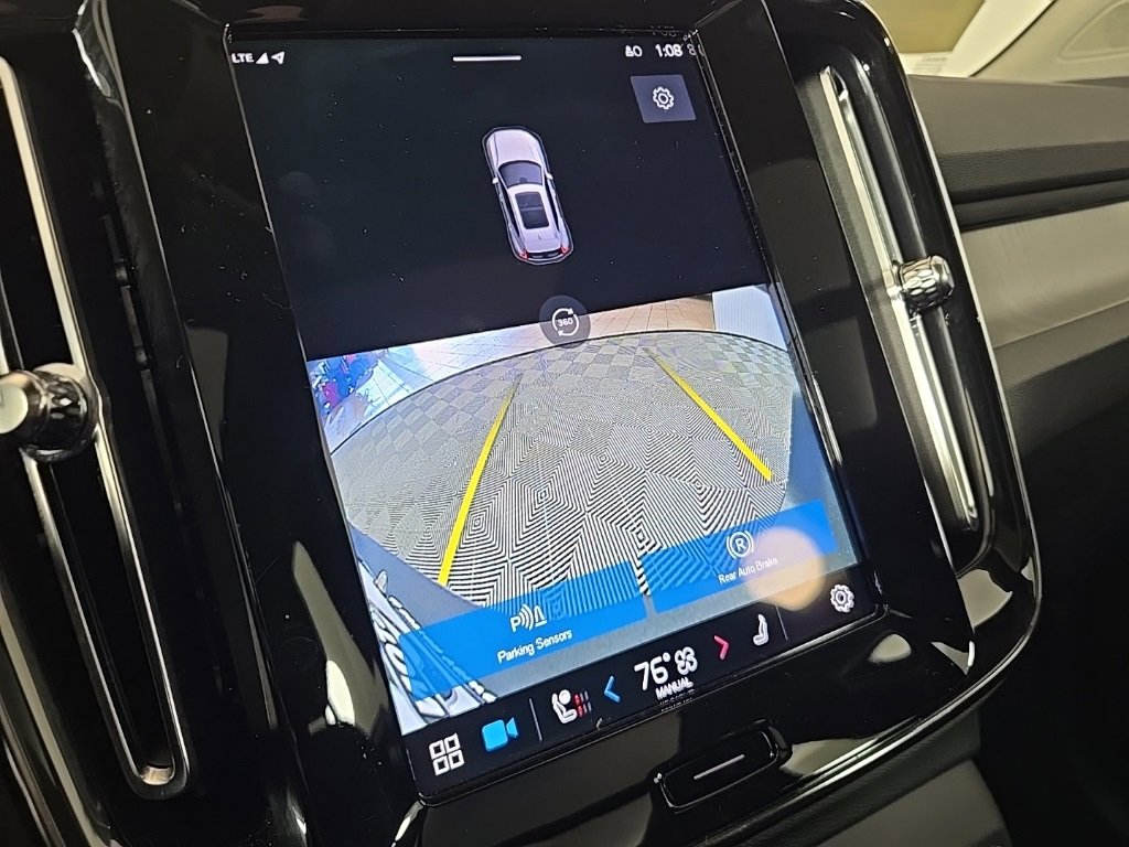 Certified 2023 Volvo XC40 B5 Plus w/ Protection Package Premier image 28