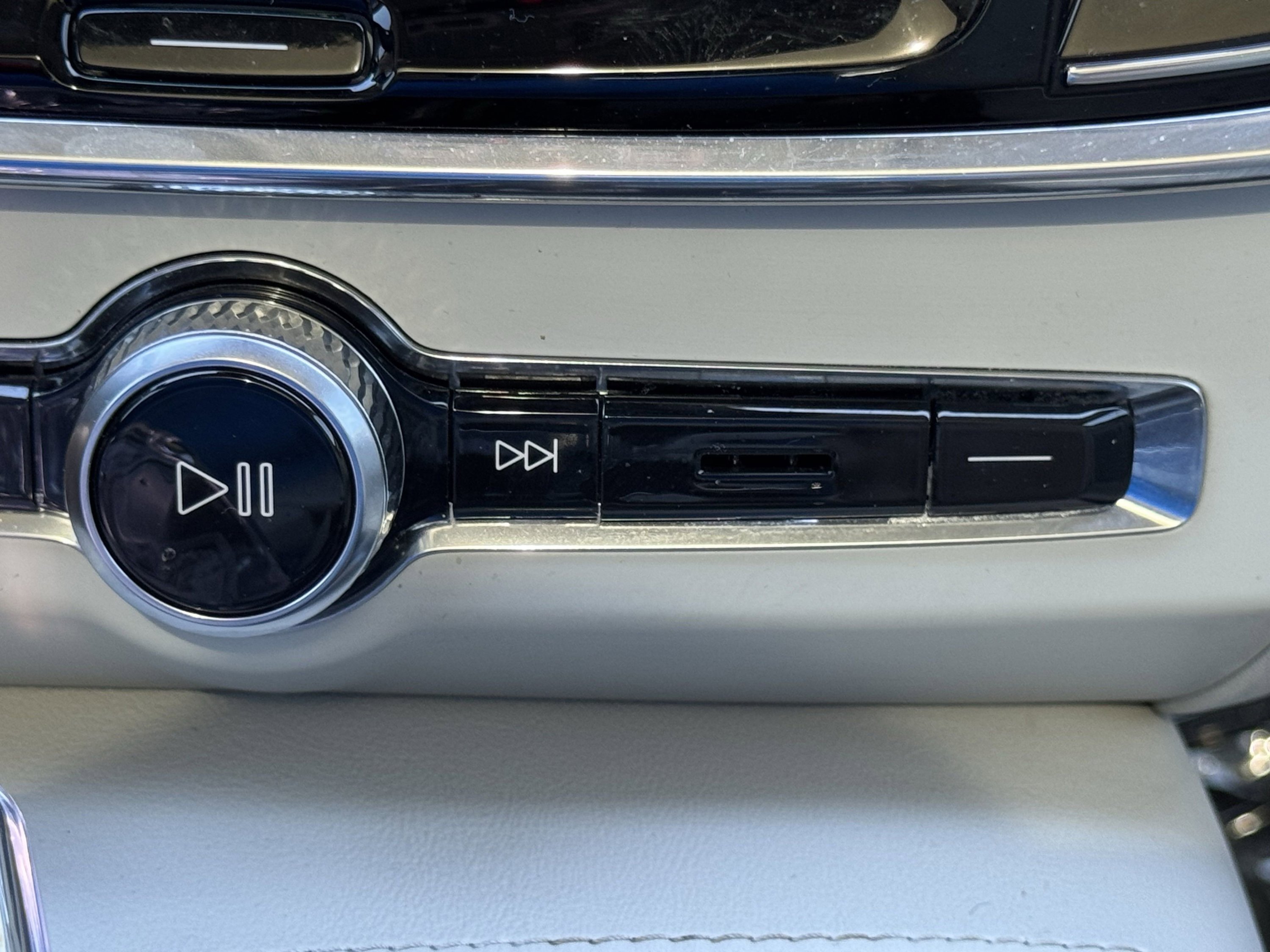 Used 2024 Volvo S90 T8 Ultimate w/ Lounge Package image 66