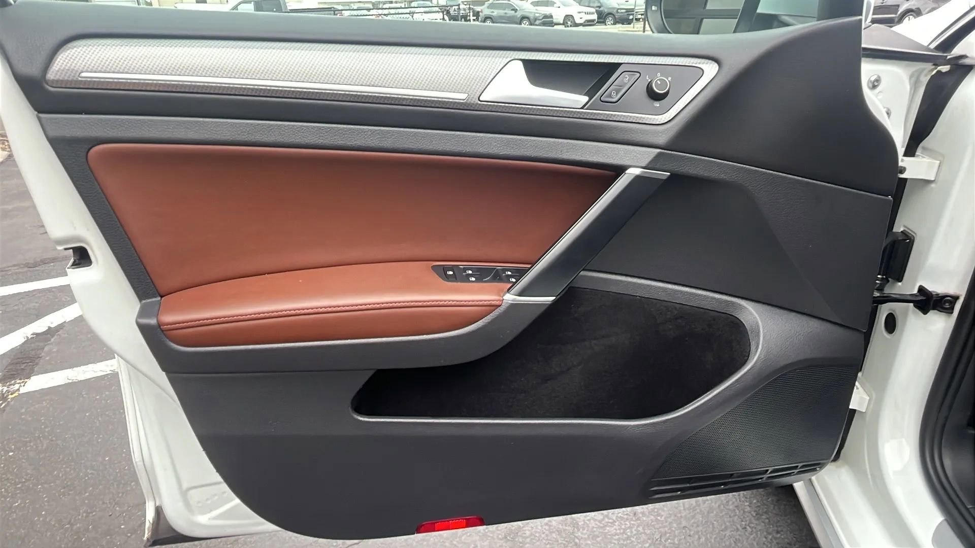 Used 2018 Volkswagen Golf Alltrack SEL image 11