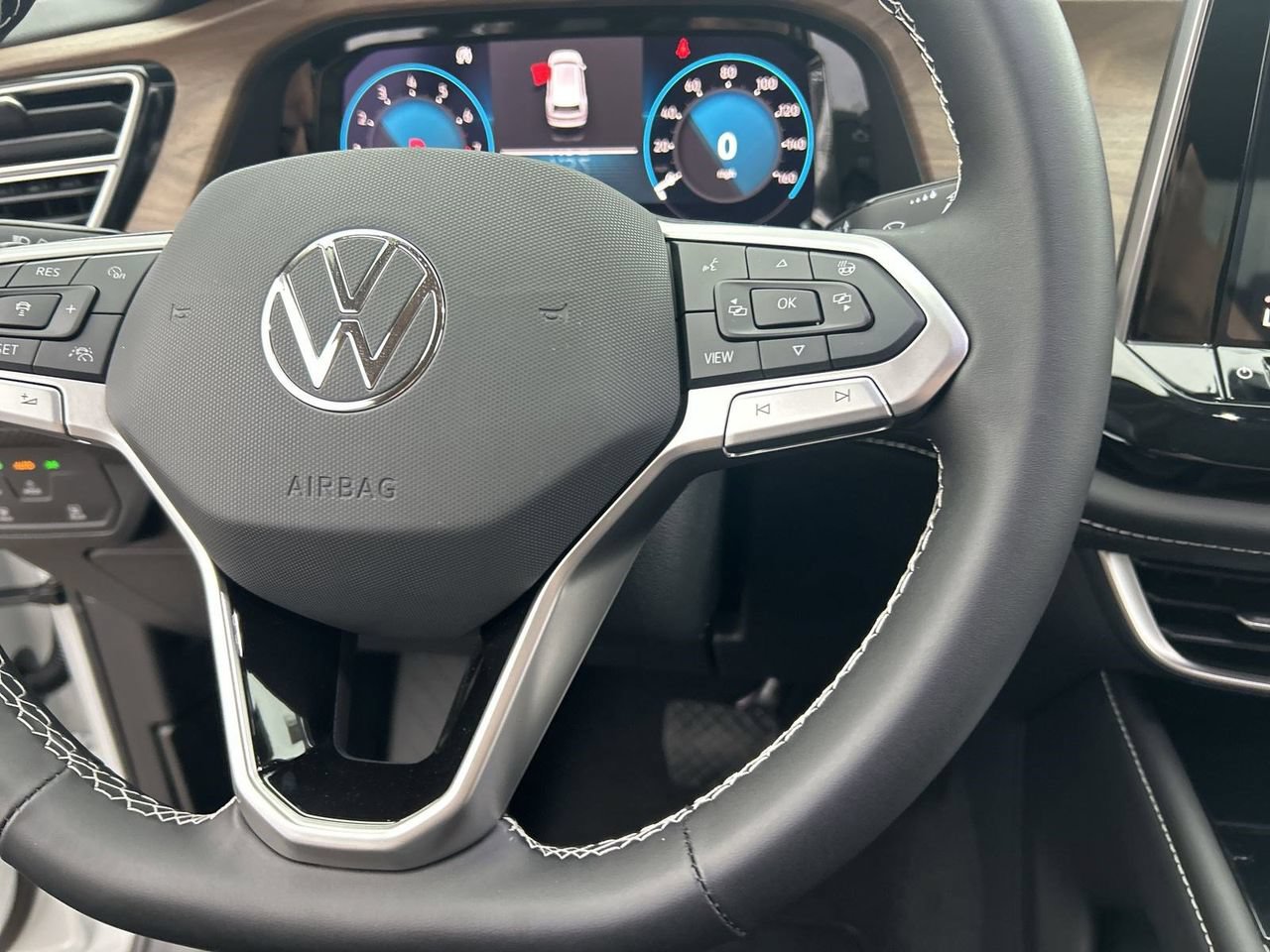 New 2026 Volkswagen Atlas SE FWD image 21
