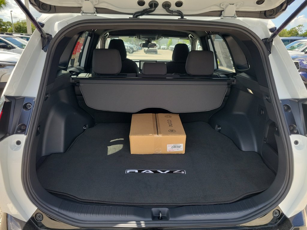 New 2026 Toyota RAV4 SE AWD/4WD image 29
