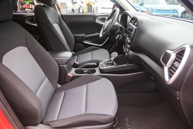 Certified 2023 Kia Soul LX w/ LX Technology Package image 17