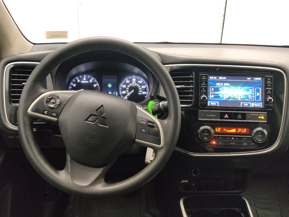 Used 2019 Mitsubishi Outlander ES FWD image 22
