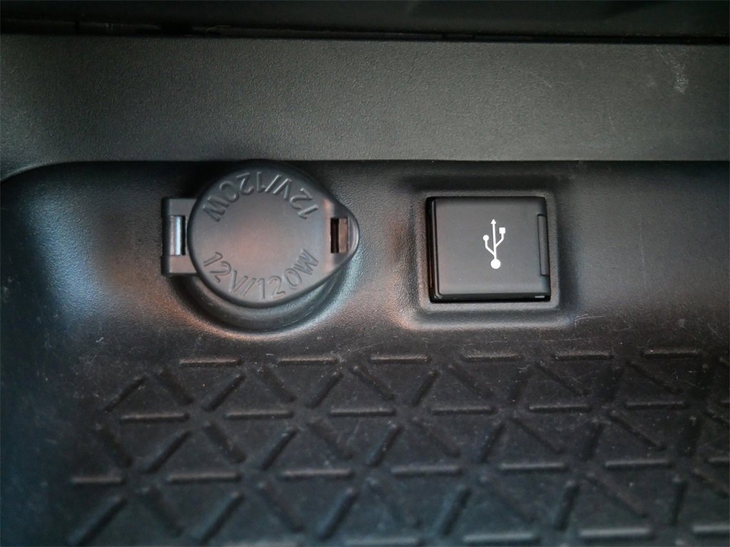 Used 2020 Toyota RAV4 XLE image 20