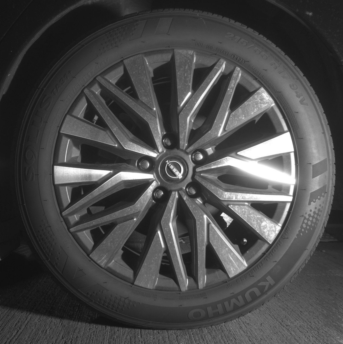 Used 2025 Nissan Altima 2.5 SV FWD image 14
