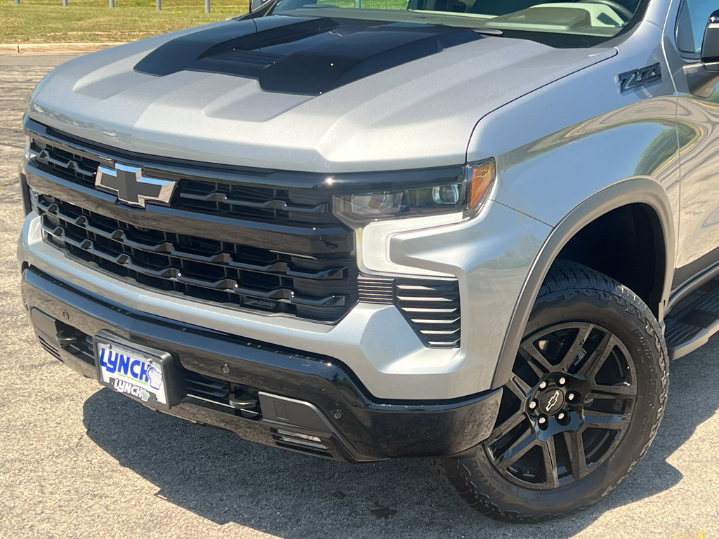 Used 2025 Chevrolet Silverado 1500 LT Trail Boss w/ LT Trail Boss Premium Package AWD/4WD image 8