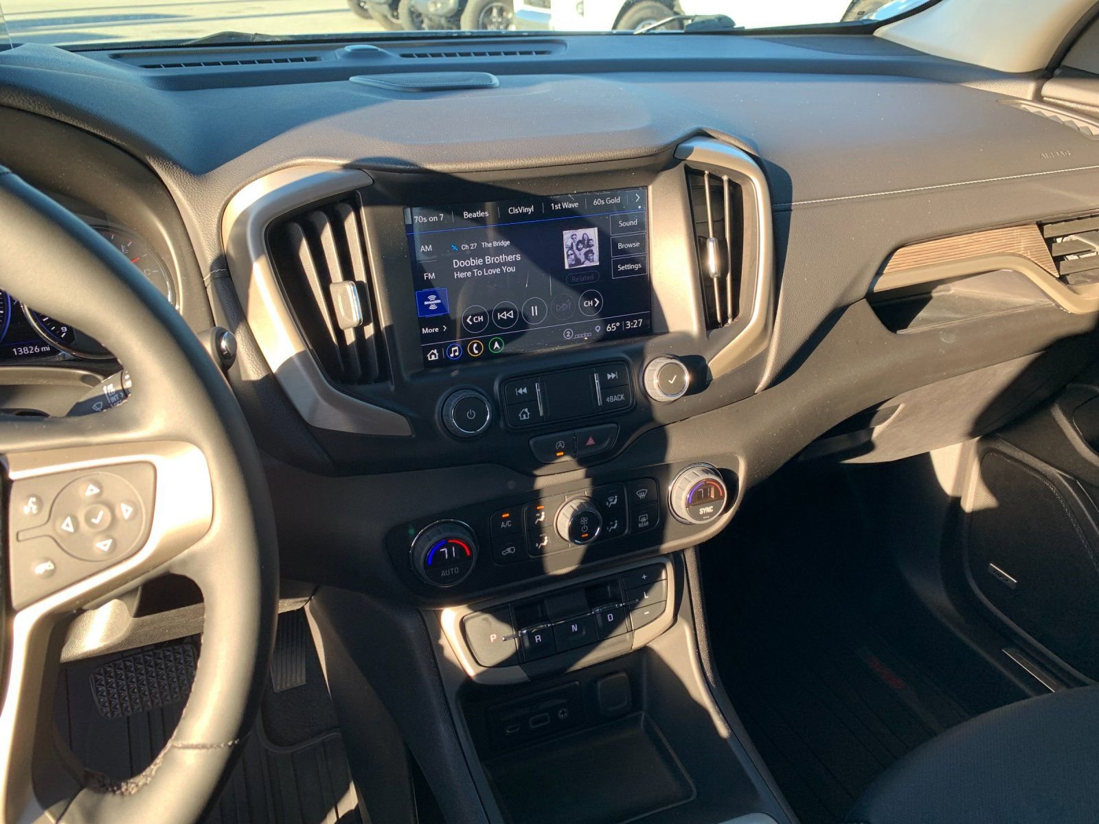 Used 2024 GMC Terrain Denali w/ Black Diamond Edition image 23