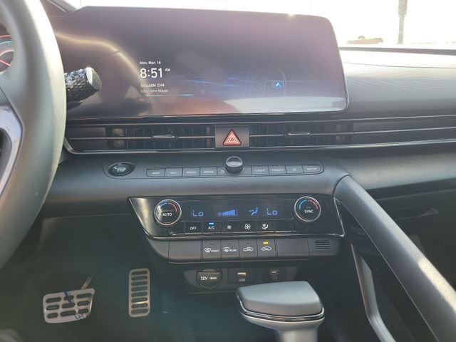 Certified 2025 Hyundai Elantra SEL image 11