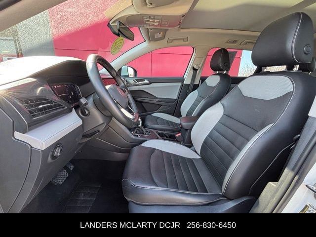 Used 2022 Volkswagen Taos SEL w/ Panoramic Sunroof Package image 21