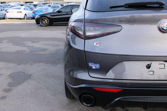 Used 2024 Alfa Romeo Stelvio Veloce image 45
