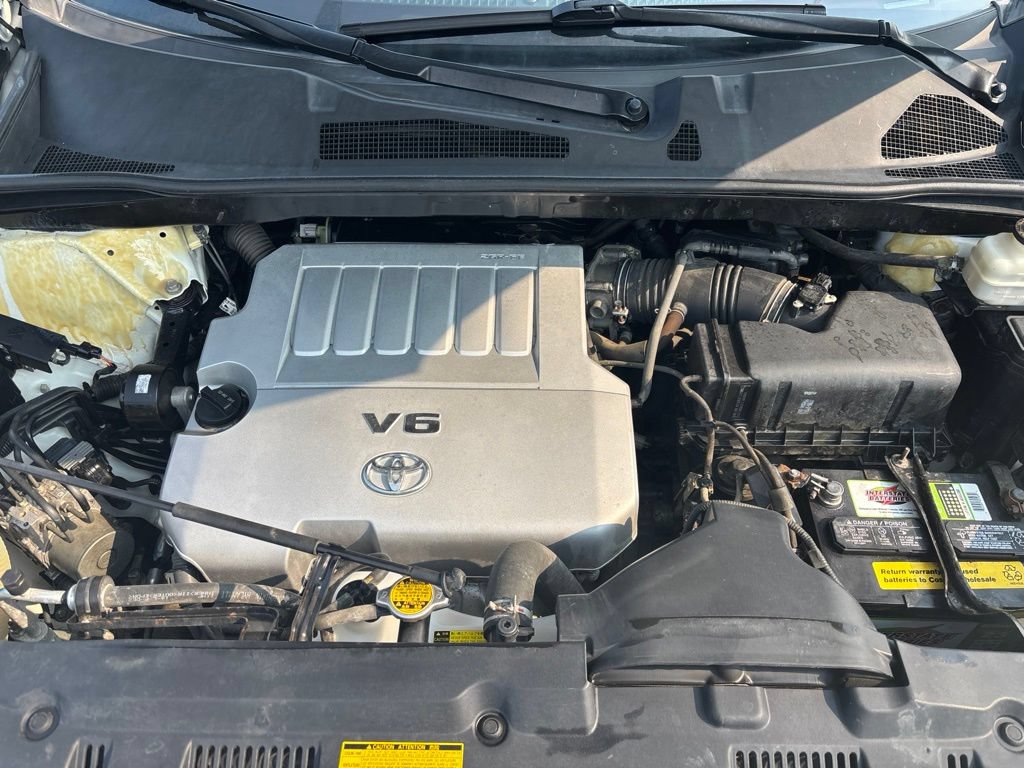 Used 2013 Toyota Highlander 4WD w/ Cold Weather Pkg image 12
