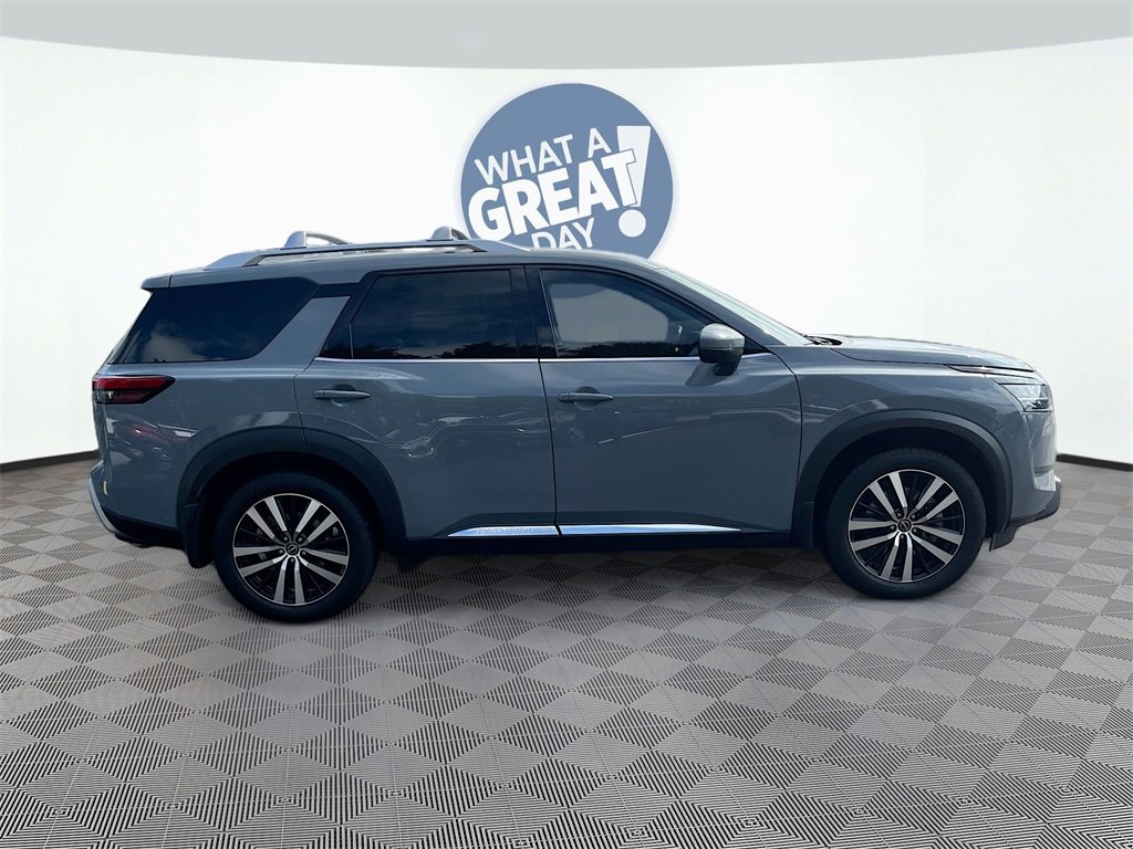 Certified 2023 Nissan Pathfinder Platinum w/ Cargo Package image 4