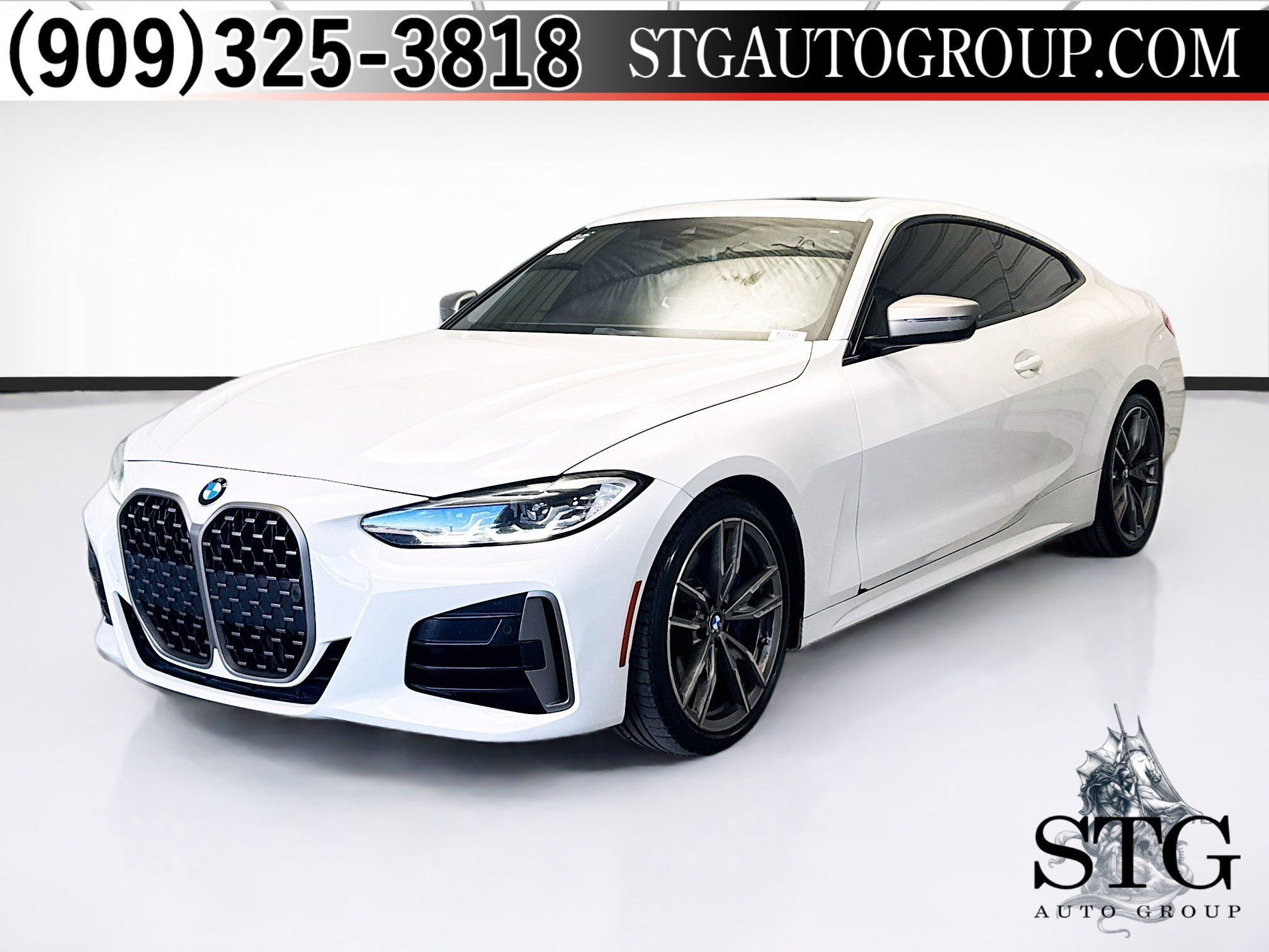 Used 2023 BMW M440i Coupe image 1