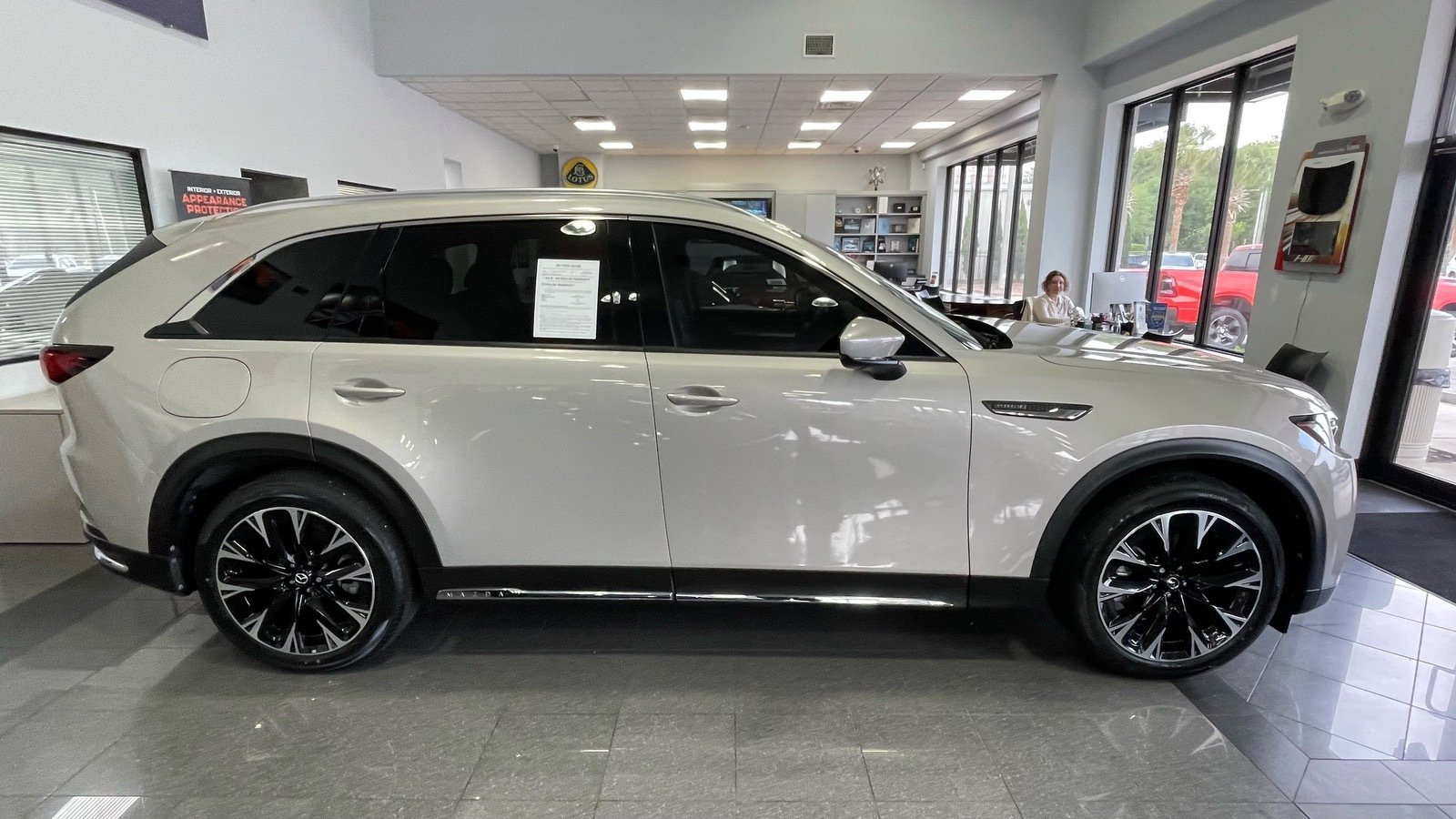 Used 2024 MAZDA CX-90 Plug-In Hybrid w/ Premium Plus AWD/4WD image 6