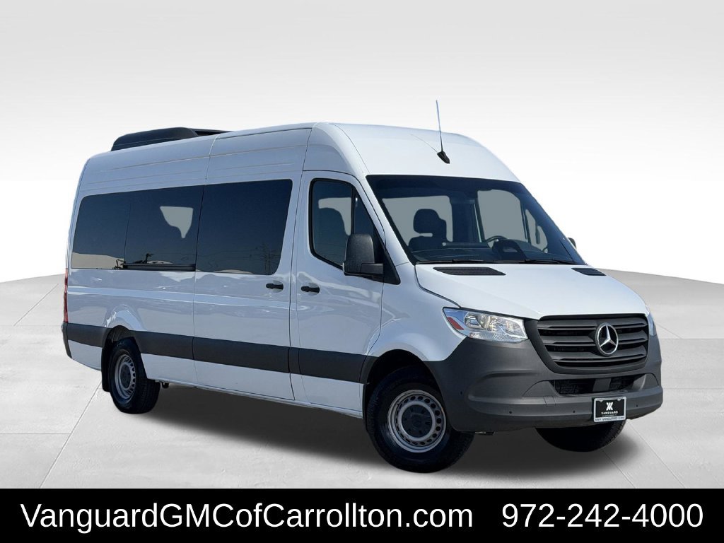 Used 2025 Mercedes-Benz Sprinter 2500 image 2