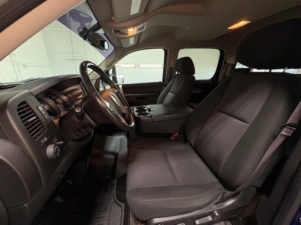 Used 2014 Chevrolet Silverado 2500 LT w/ Interior Plus Package image 19