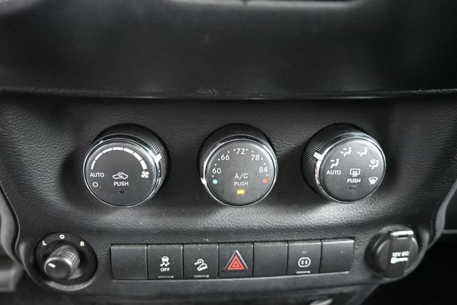 Used 2012 Jeep Wrangler Sahara AWD/4WD image 15