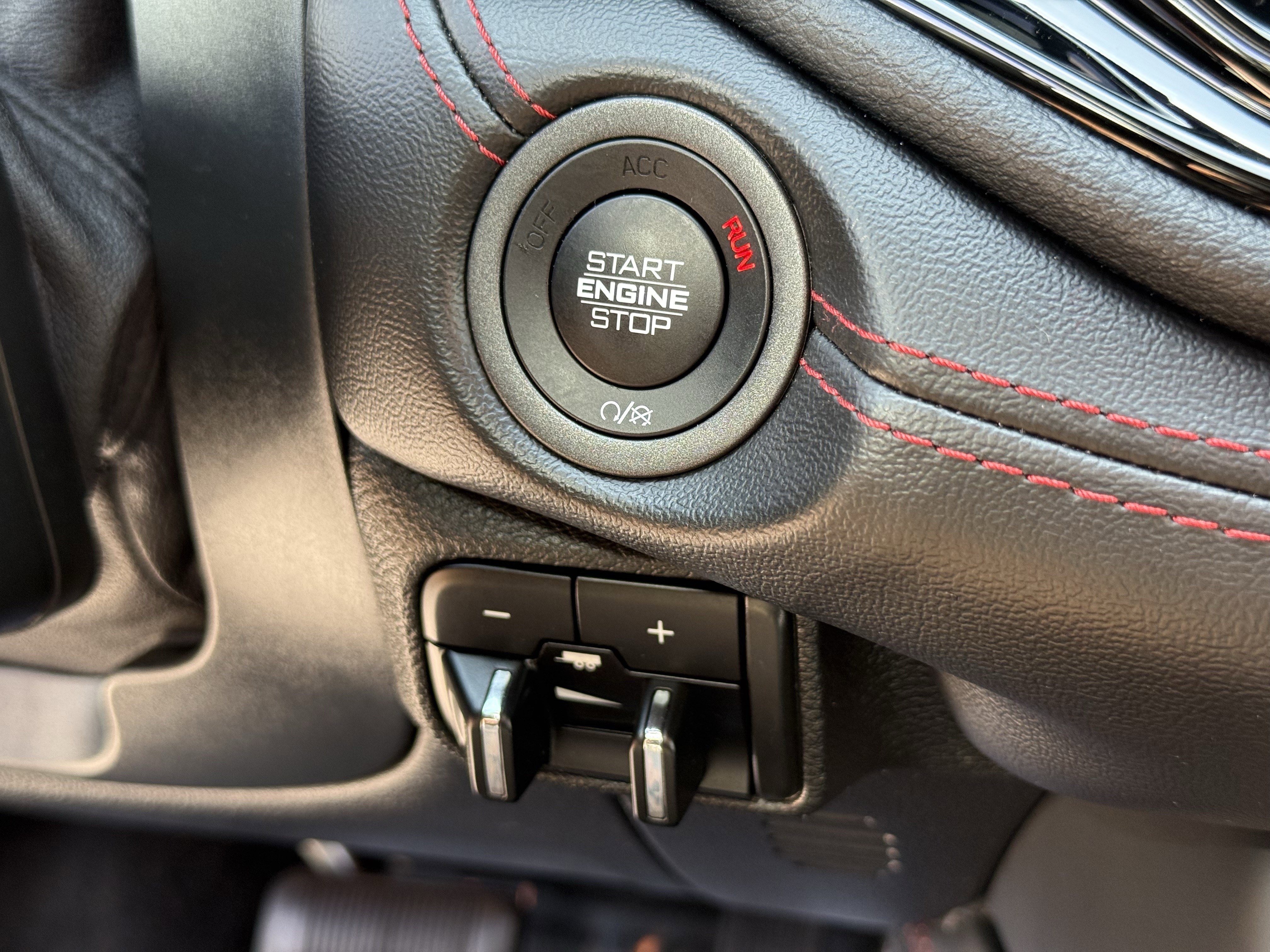 Used 2025 Dodge Durango GT image 24