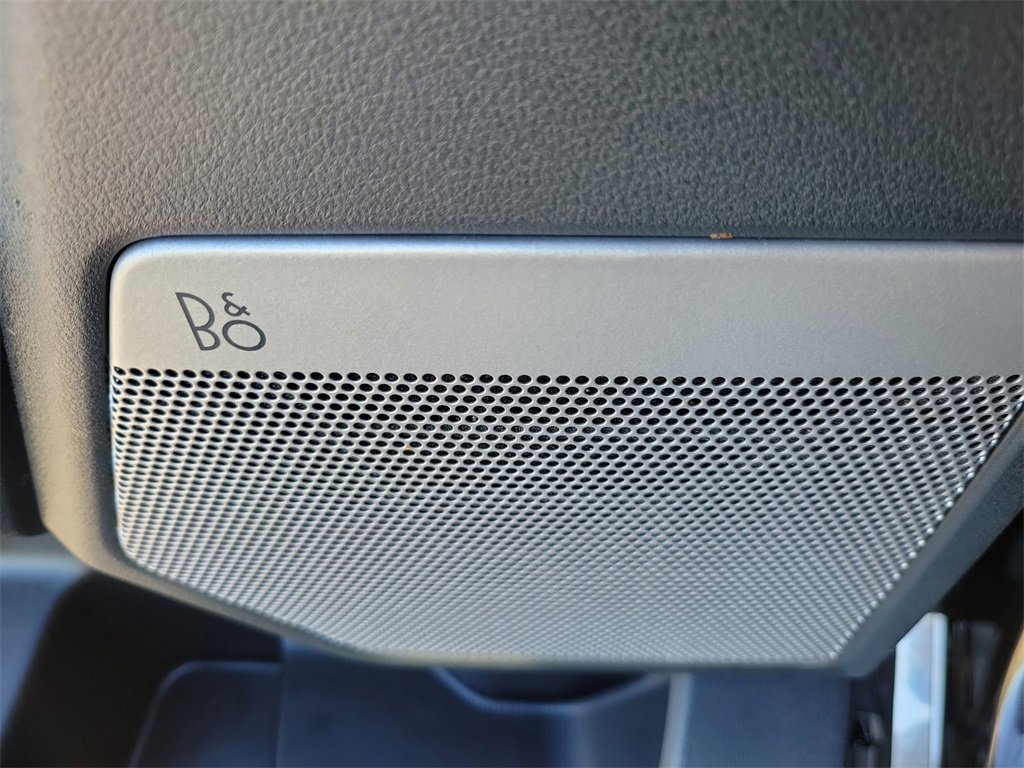 Used 2021 Ford F150 Lariat w/ Max Trailer Tow Package image 18