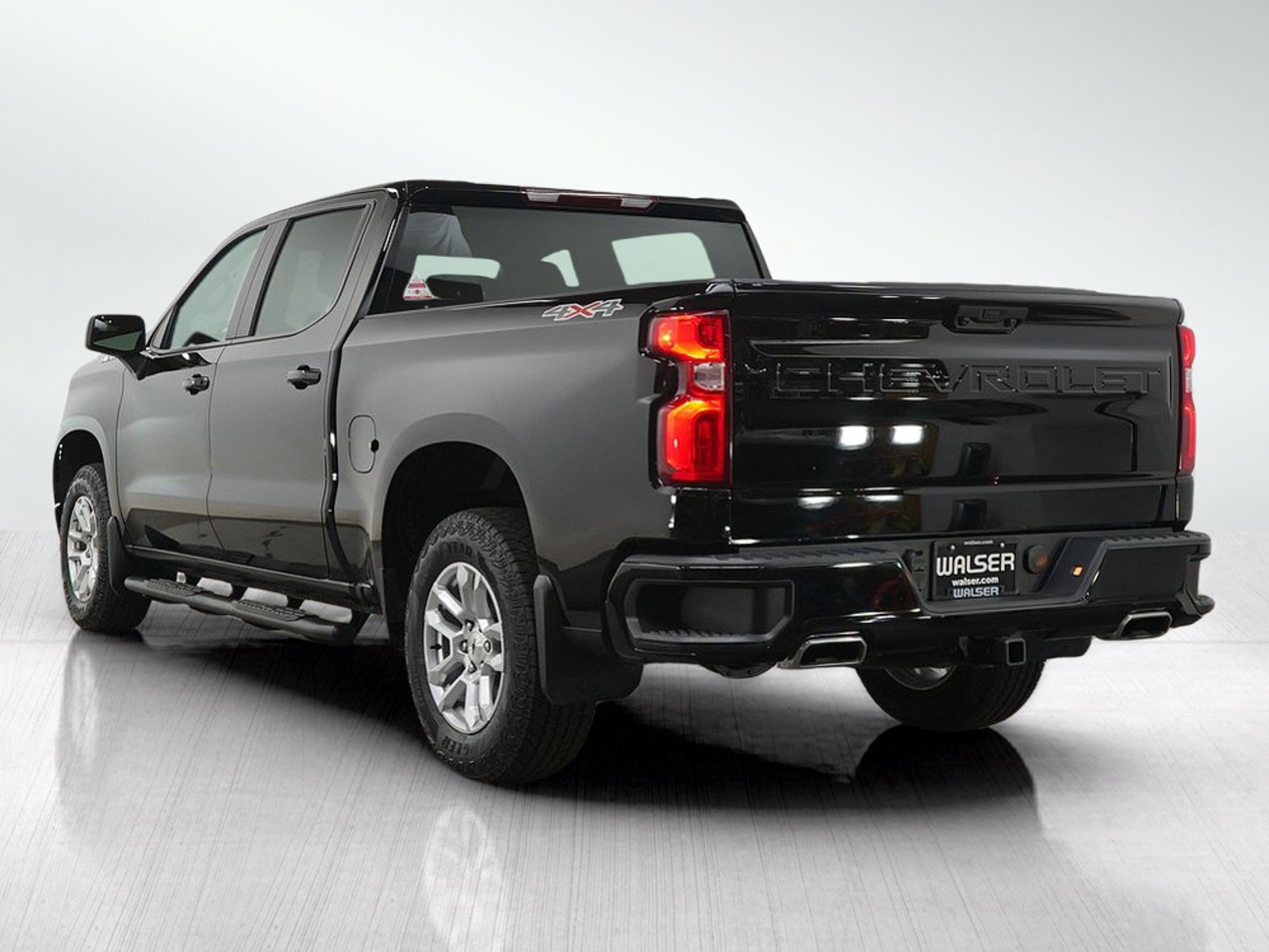Used 2024 Chevrolet Silverado 1500 RST AWD/4WD image 3