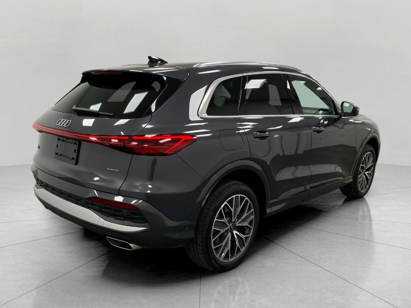 Used 2025 Audi Q5 Premium Plus image 3