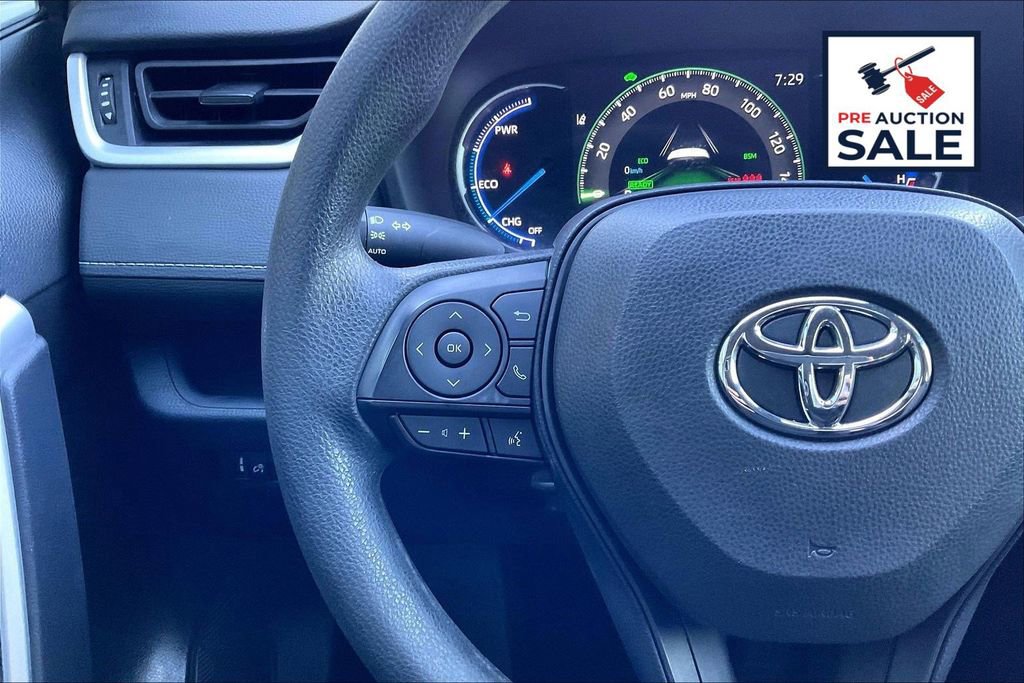 Used 2024 Toyota RAV4 XLE AWD/4WD image 18