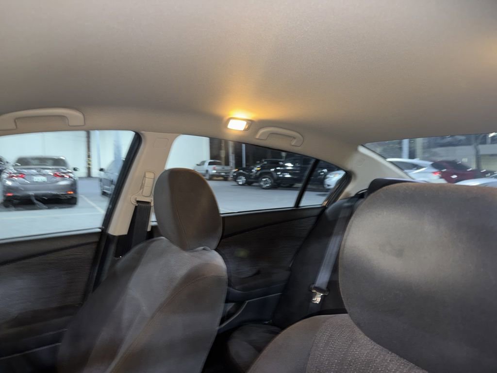 Used 2010 Nissan Altima Hybrid Sedan image 16
