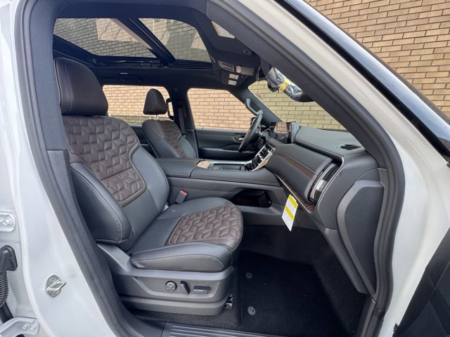 New 2026 Nissan Armada Platinum image 11