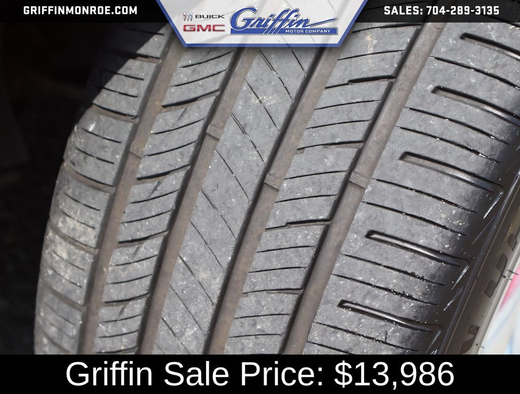 Used 2016 Dodge Challenger R/T Plus RWD image 12