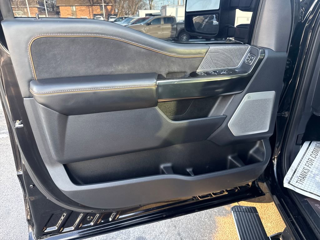 Used 2024 Ford F350 Platinum image 32