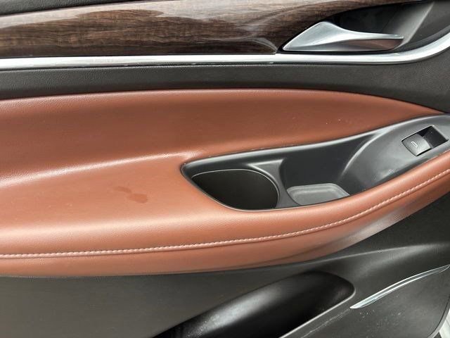 Used 2021 Buick Enclave Avenir image 32